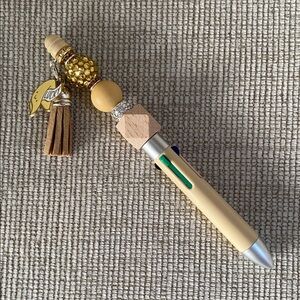 Pen With Lucky Fortune Cookie 🥠 Charm (Writes in 4 Different Colors)!